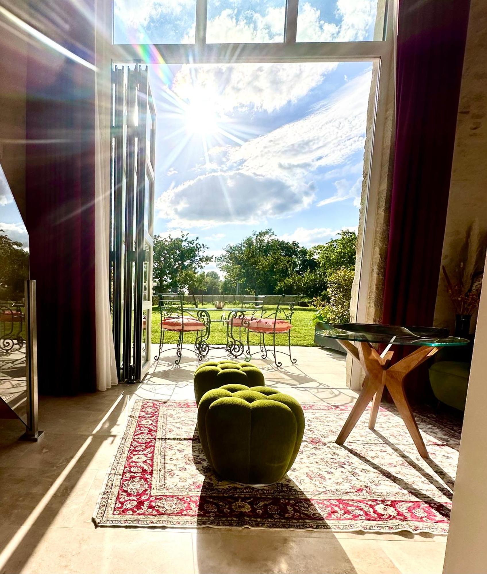 Chateau De Lafont Suites Saint-Vivien  Buitenkant foto