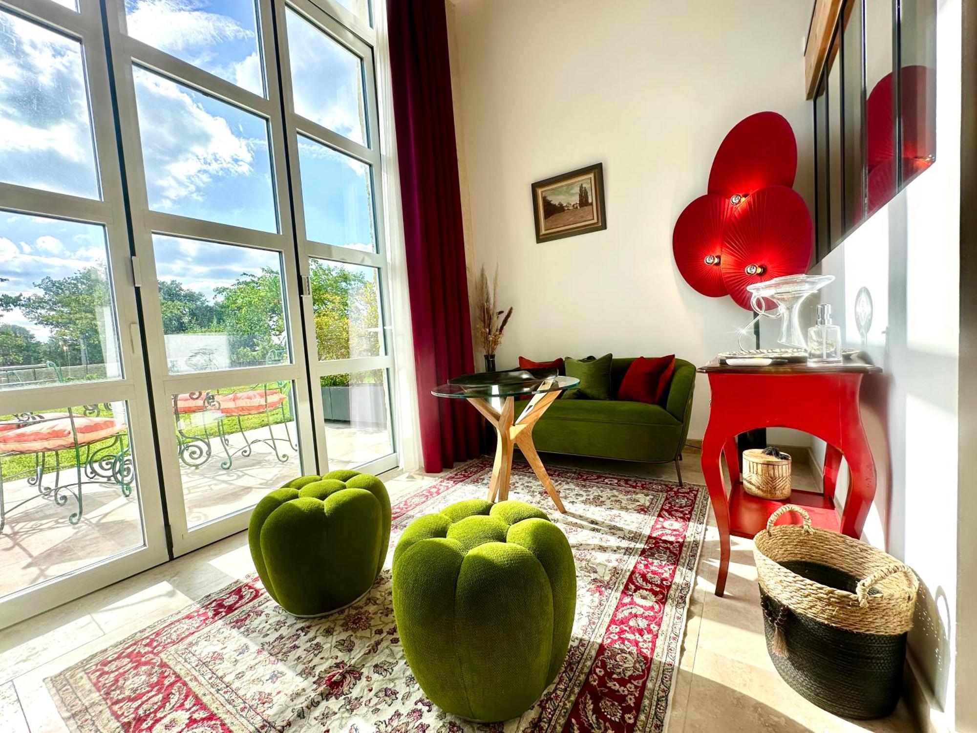 Chateau De Lafont Suites Saint-Vivien  Buitenkant foto