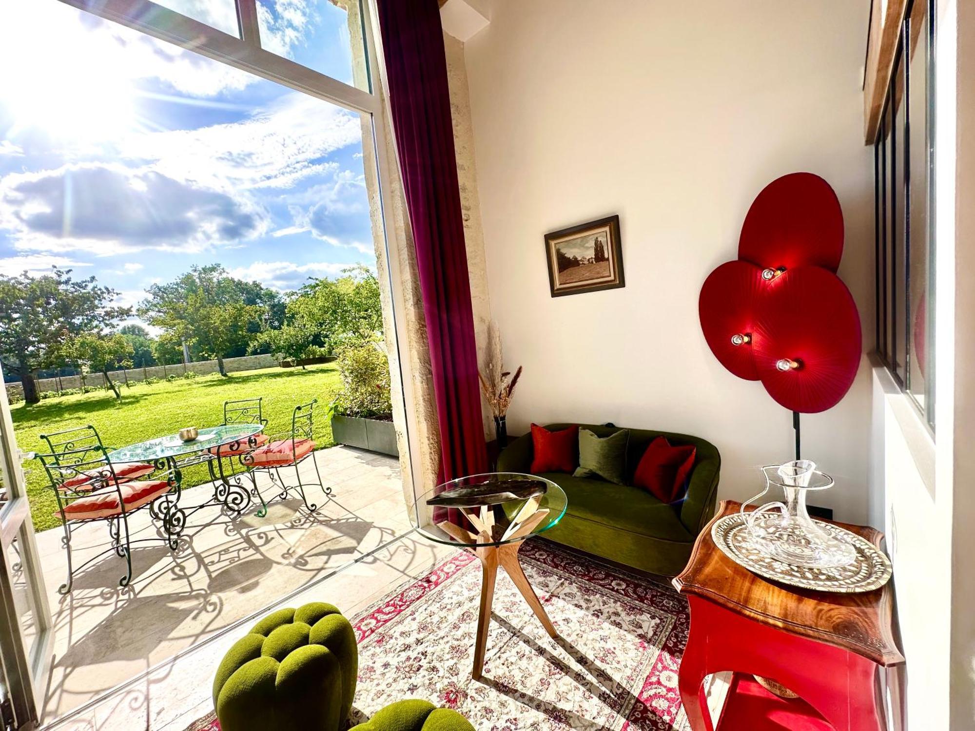 Chateau De Lafont Suites Saint-Vivien  Buitenkant foto