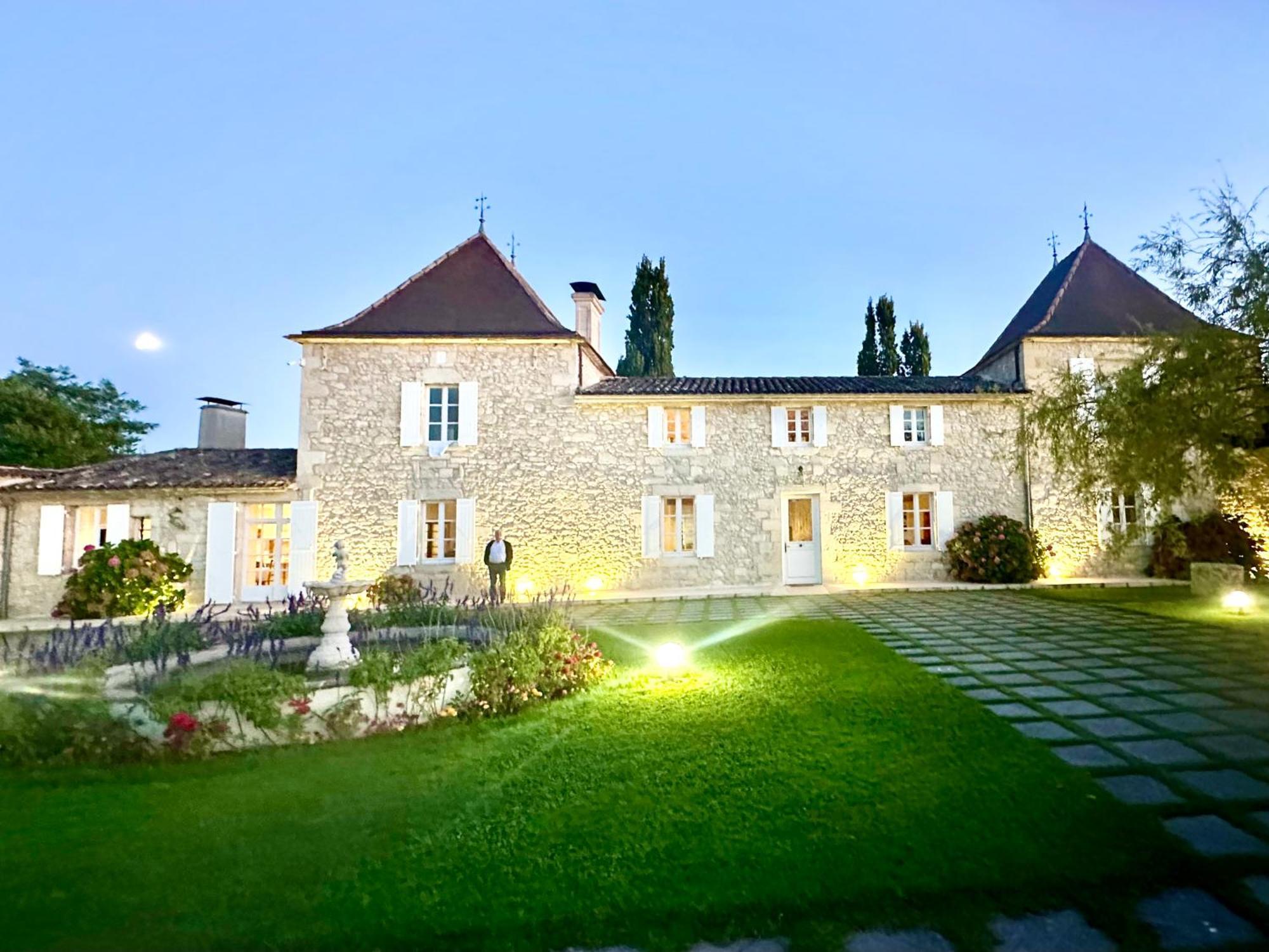 Chateau De Lafont Suites Saint-Vivien  Buitenkant foto
